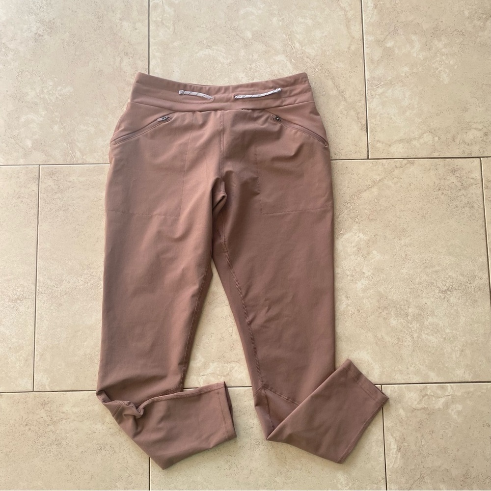 Columbia Women's Taupe pants size small with pockets skinny